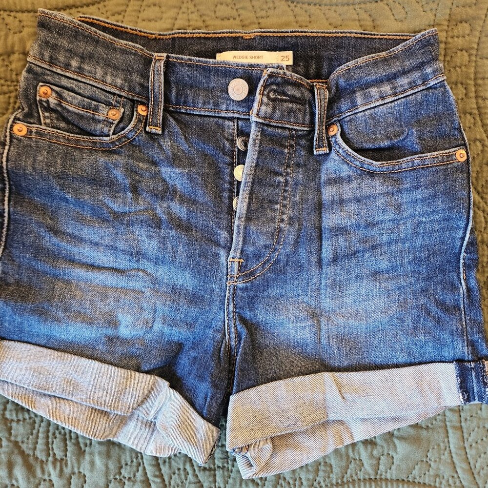 Levi's High Rise Wedgie Short (Wedgie From the Block) - Picture 2 of 10